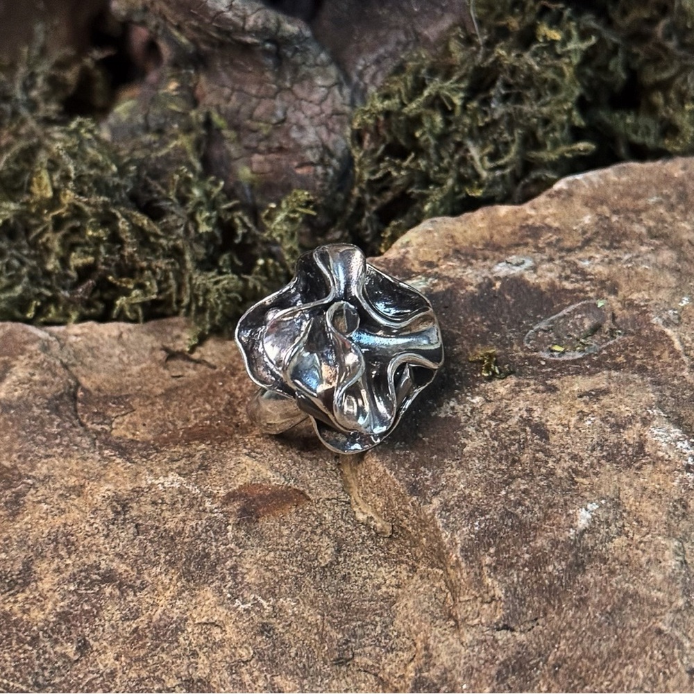 Silpada Flowers in Bloom ring